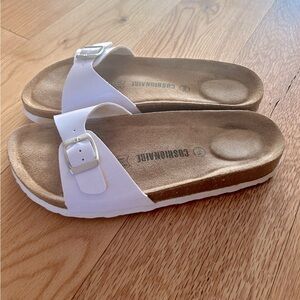 Cushionaire sandals
